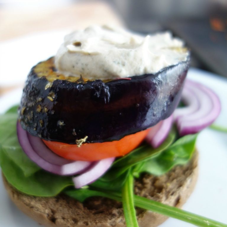 Veggieburger recept van aubergine en hummus Leukegeit