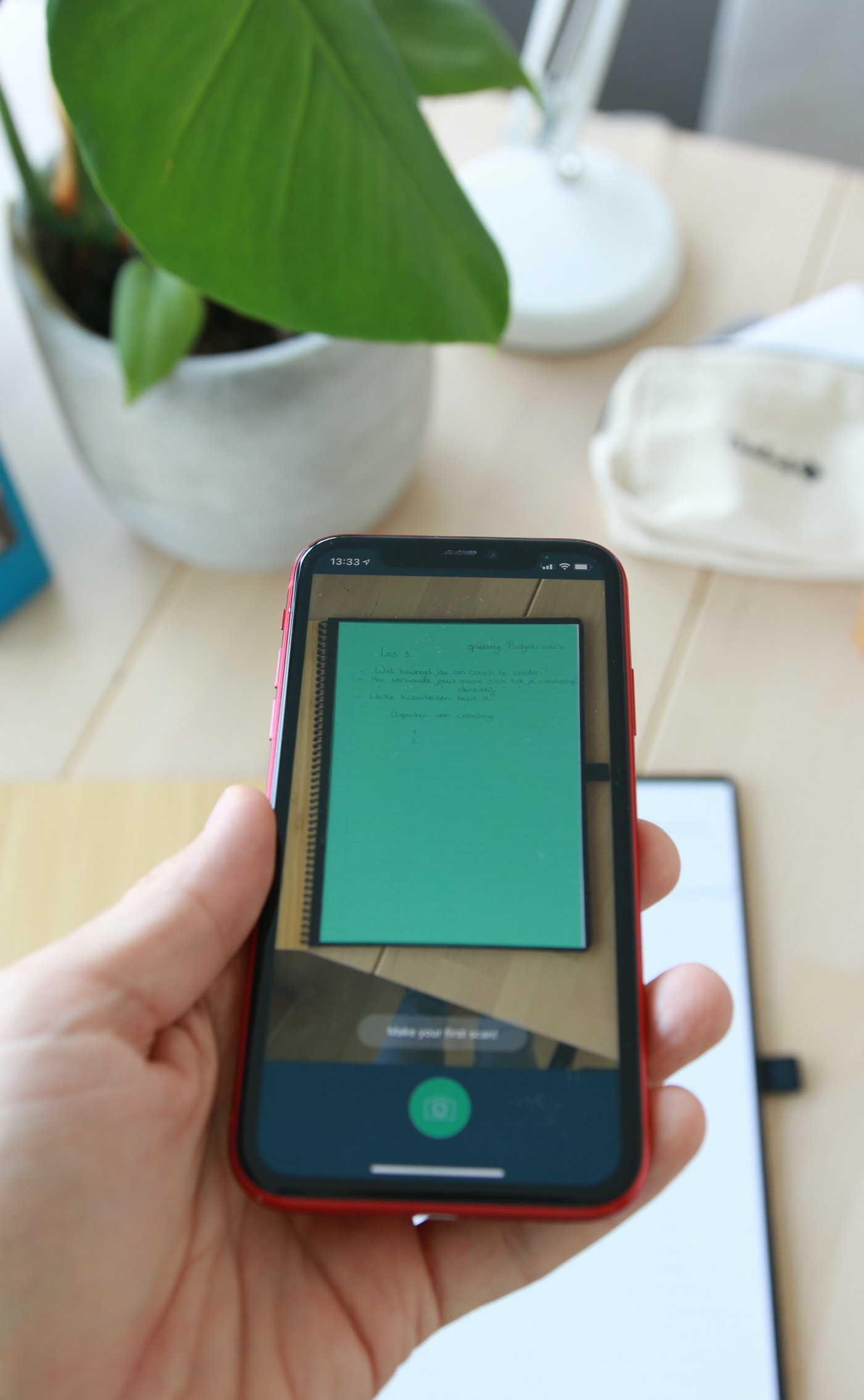 Met de Bambook app kun je makkelijk pagina’s scannen (zoals huiswerkopdrachten of boodschappenlijstjes).